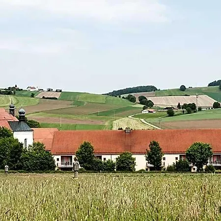 Donna Klosterhof 3*